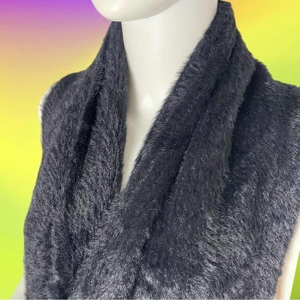 Banana Republic Black Fluffy Scarf EUC - Picture 2 of 6